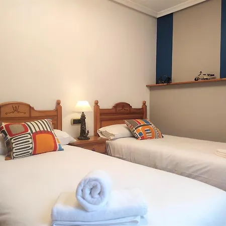 Apartamento Con Vistas Al Puente Del Milenio Y Plaza De Garaje