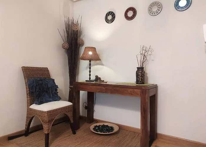 Con Vistas Al Puente Del Milenio Y Plaza De Garaje *