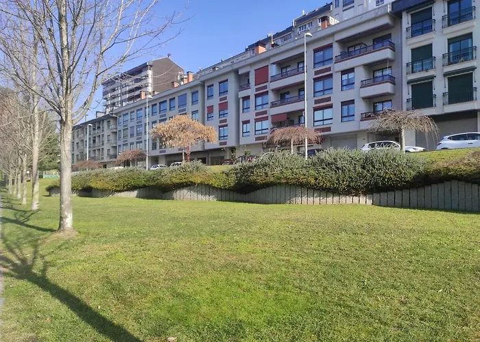 Con Vistas Al Puente Del Milenio Y Plaza De Garaje Appartement