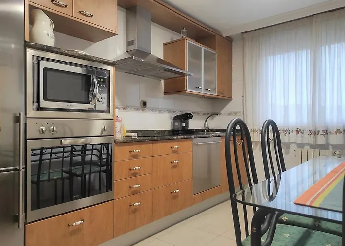 Con Vistas Al Puente Del Milenio Y Plaza De Garaje Appartement